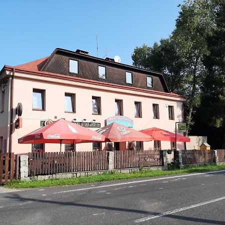 Penzion Restaurace Zatisi Rumburk Kültér fotó