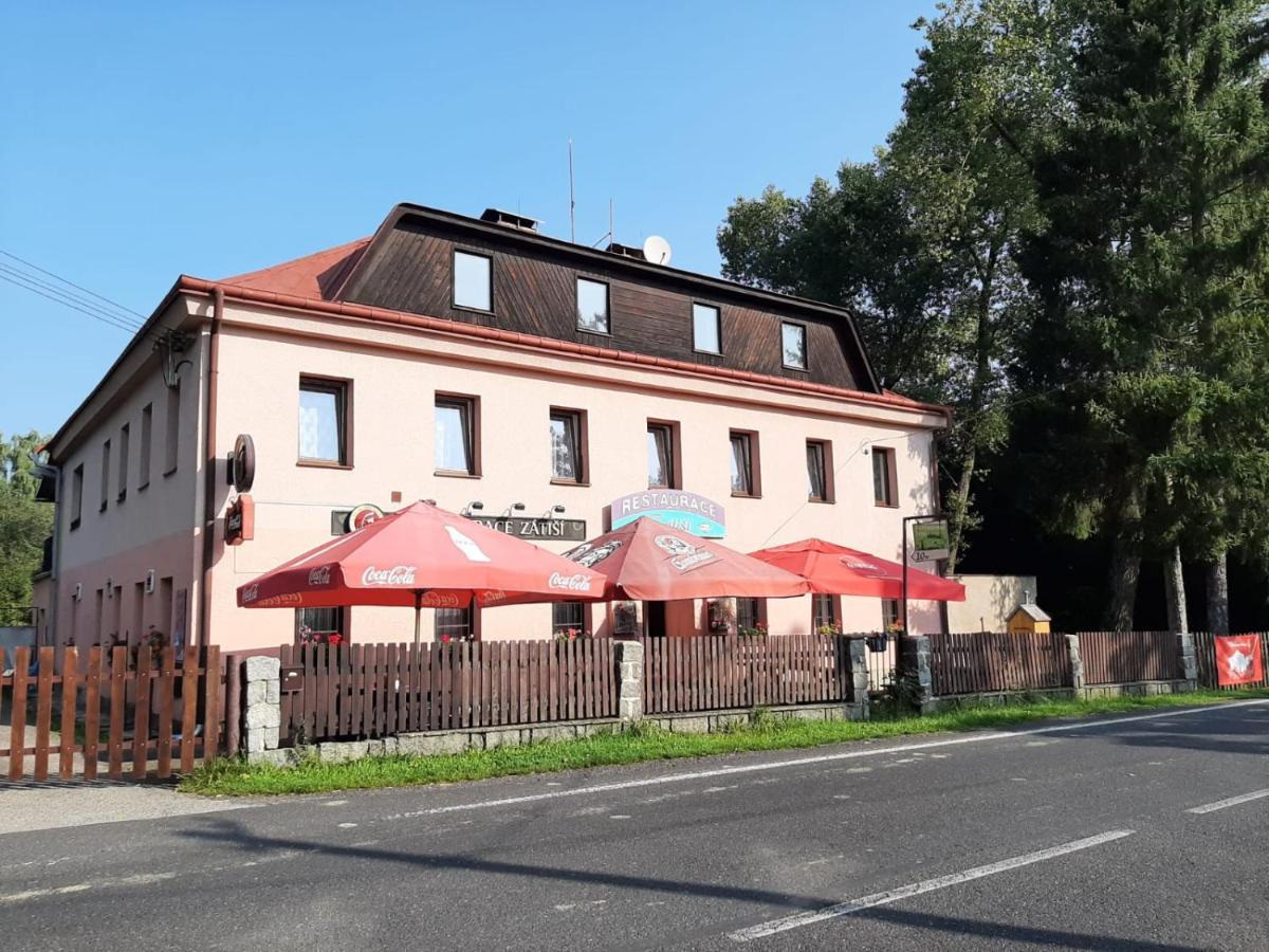 Penzion Restaurace Zatisi Rumburk Kültér fotó