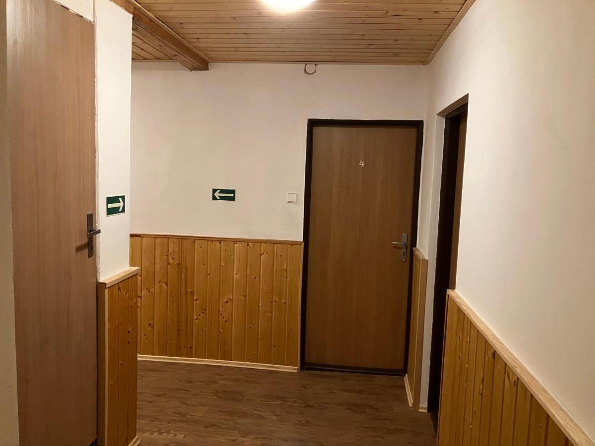 Penzion Restaurace Zatisi Rumburk Kültér fotó