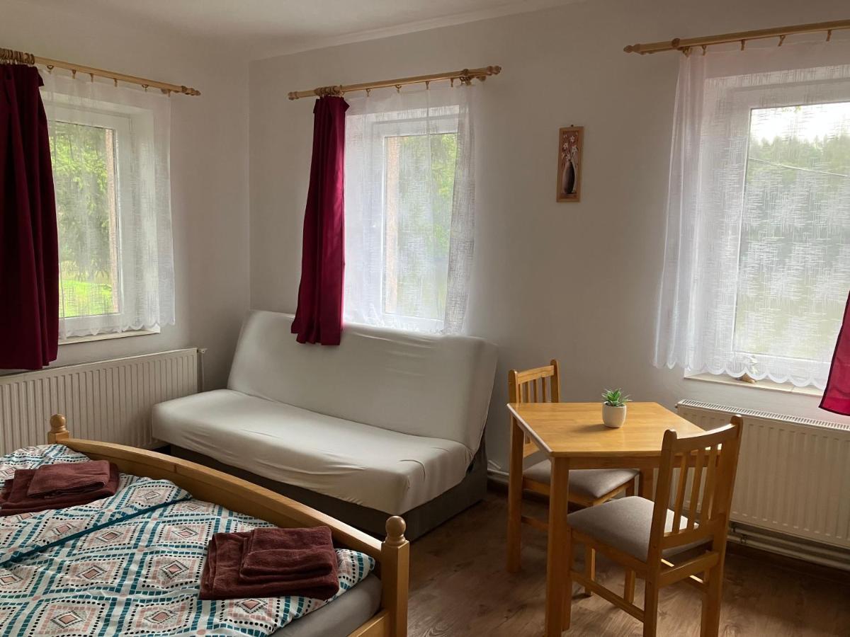 Penzion Restaurace Zatisi Rumburk Kültér fotó