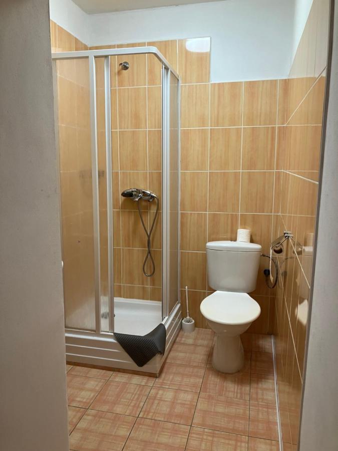 Penzion Restaurace Zatisi Rumburk Kültér fotó